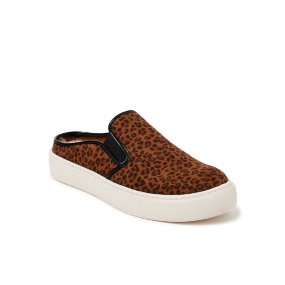 🥰NEW Leopard Slippers Size 7